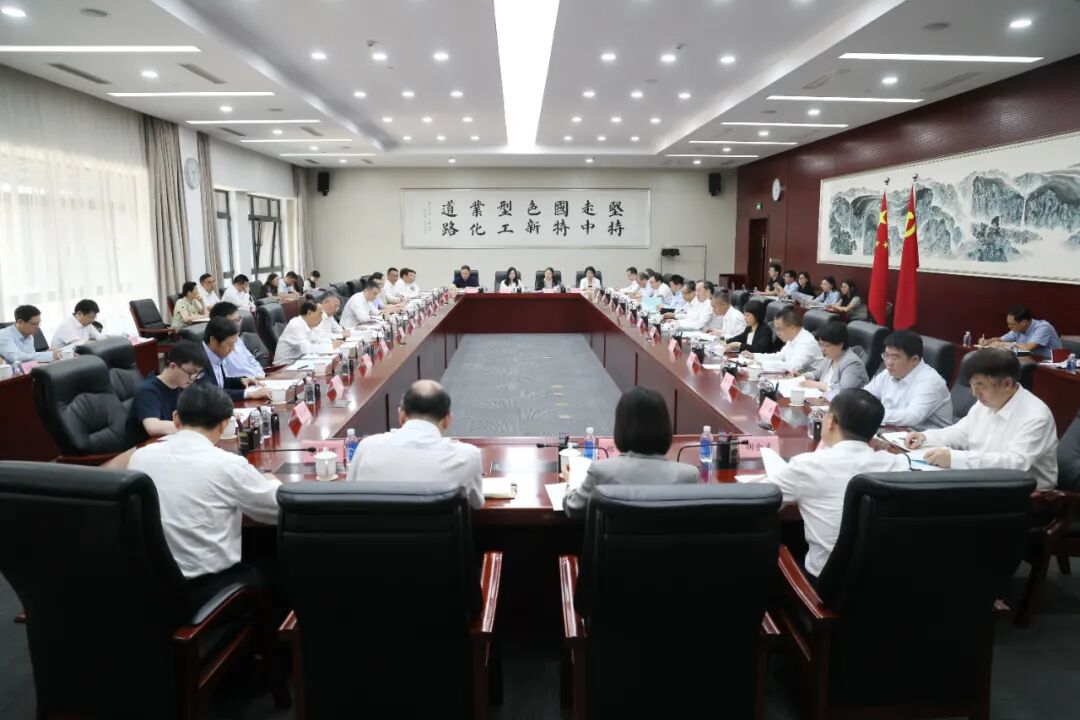 李乐成主持召开企业座谈会 听取“十五五”工业和信息化规划编制工作意见建议