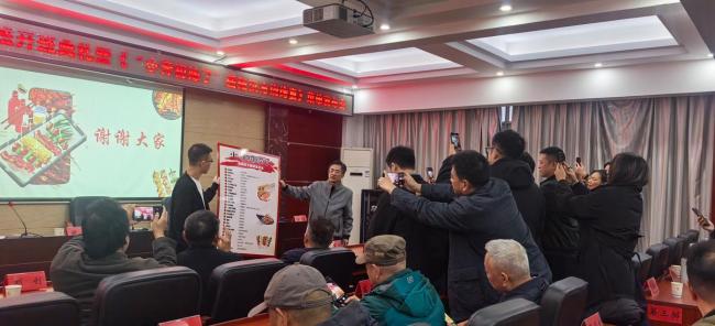 &ldquo;烧烤学院&rdquo;开班，教育不可忘了&ldquo;市场&rdquo;