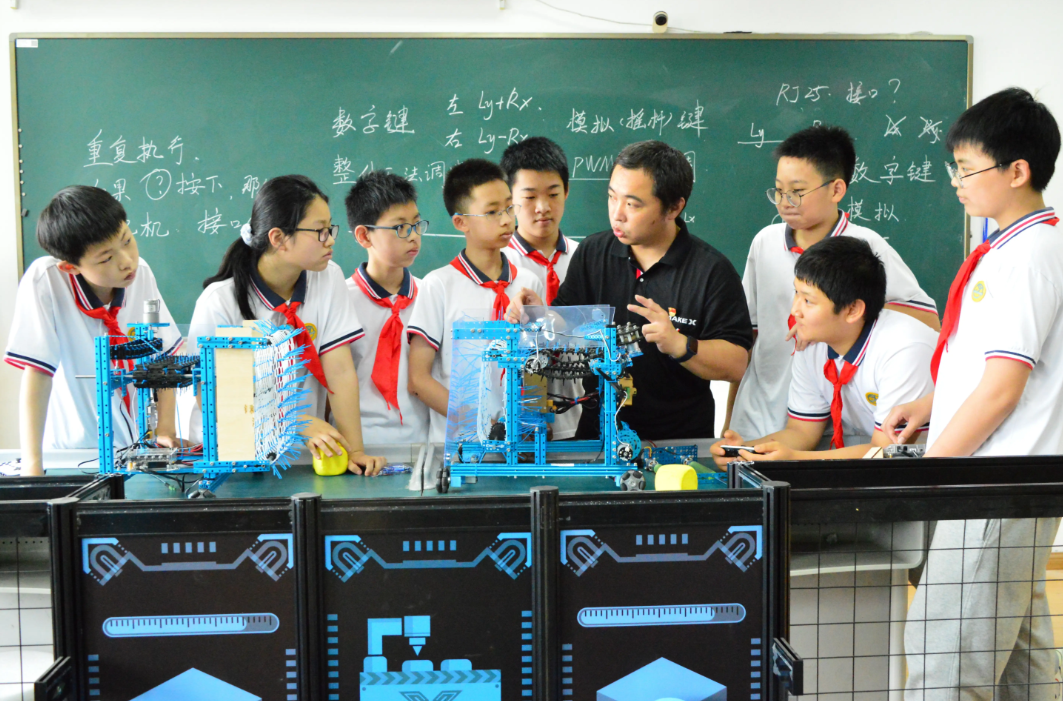 科技教育需&ldquo;加强&rdquo; 但不能&ldquo;增负&rdquo;