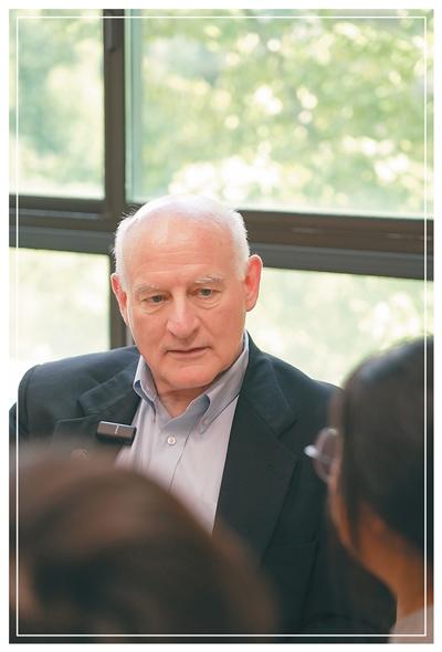 HIV病毒衣壳像冰淇淋甜筒一样