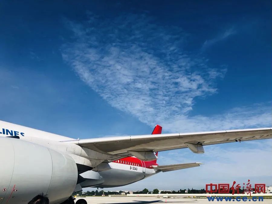 12条中日航线，取消所有航班！丨今日财讯