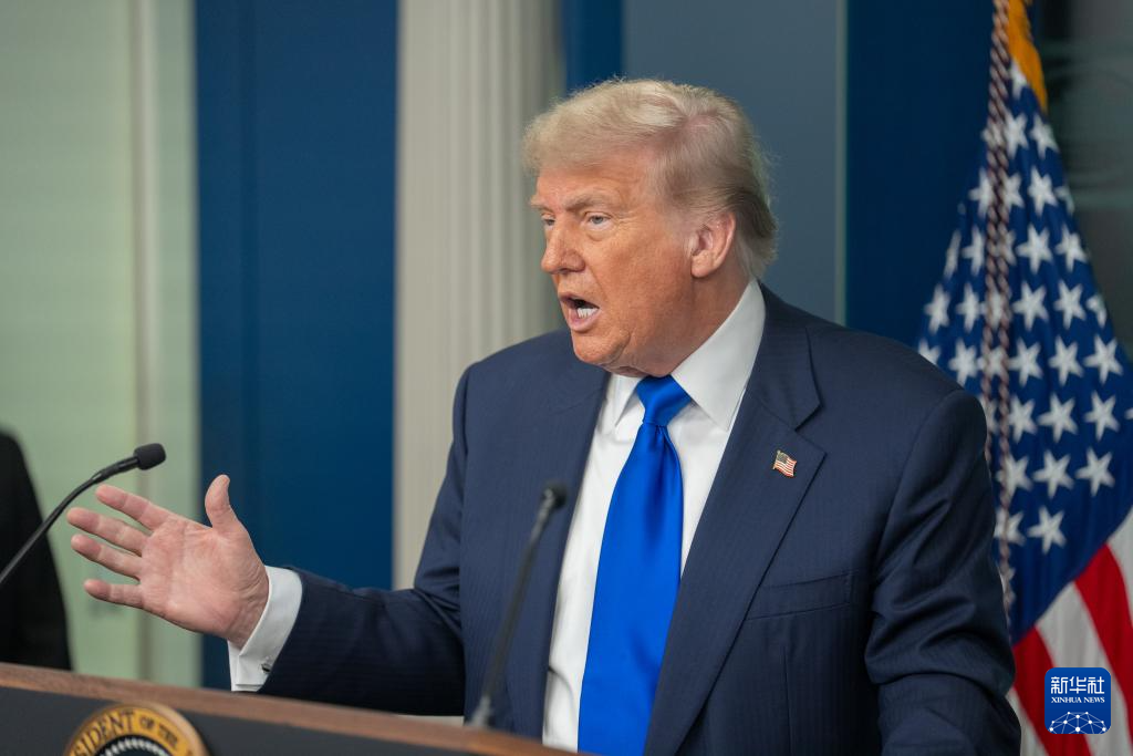 贝森特：特朗普明年11月或来华出席APEC会议