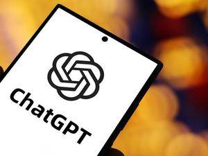 ChatGPT发布三周年，美购物网站“黑色星期五”AI流量飙升805%