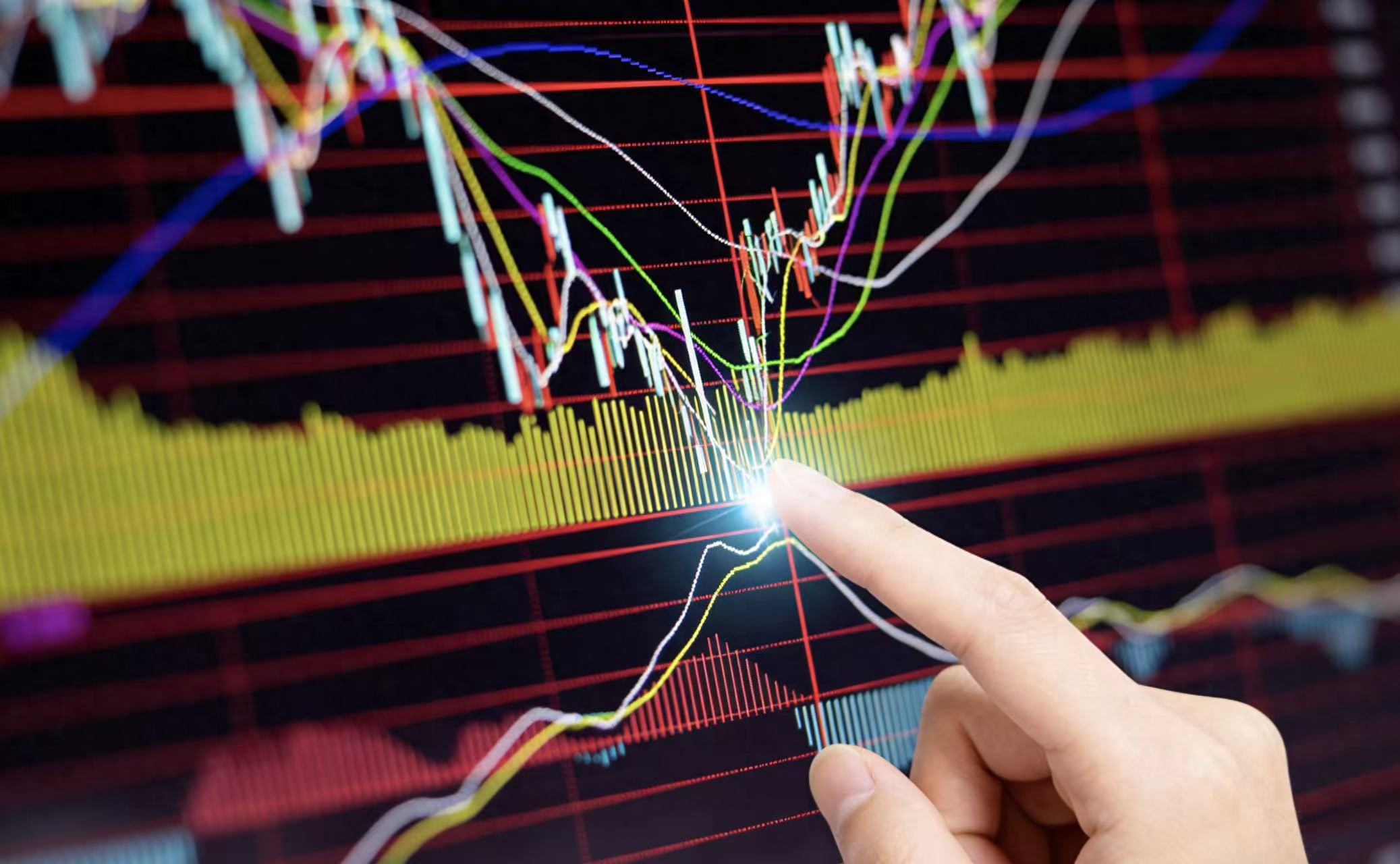 春节巨头集体发红包，AI应用再次成为焦点？