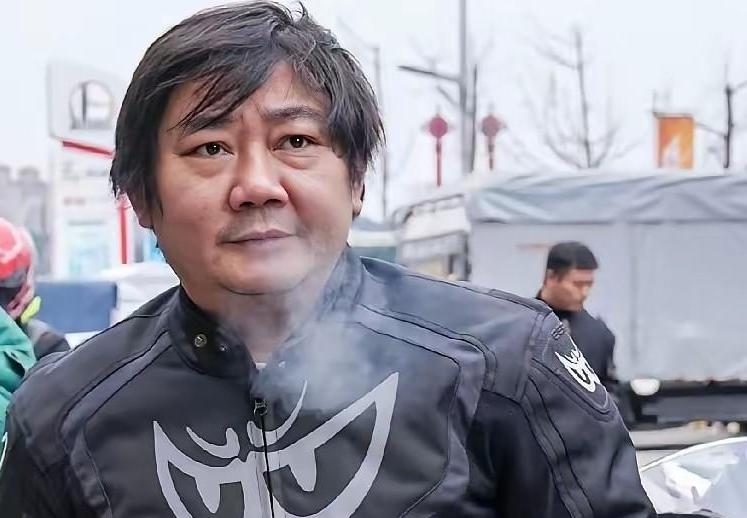 人民日报点赞张雪、冯骥、王兴兴：新一代创业者，追风赶月莫停留