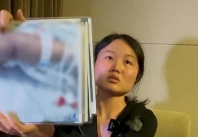 上海3岁男童被虐致死案一审宣判：被告人被判死缓