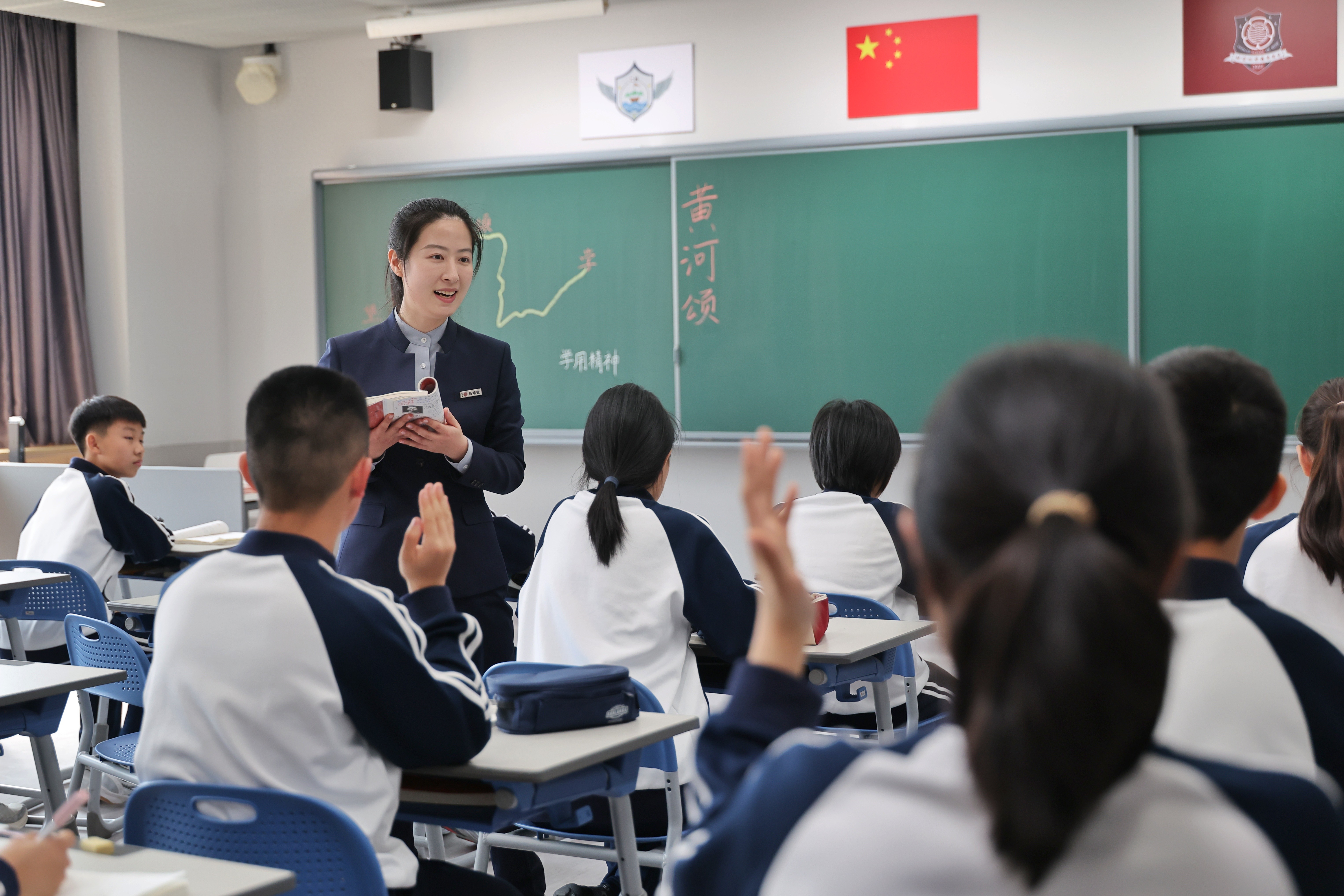 一见&middot;总书记为何高度重视基础教育