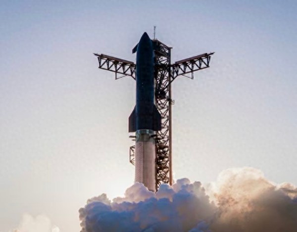 SpaceX计划本月进行星舰下一次发射，并尝试陆地回收