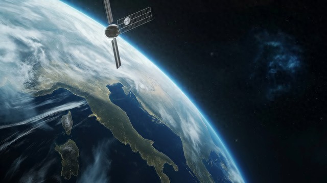 这两颗卫星不只会拍照，还能在太空中分析地球