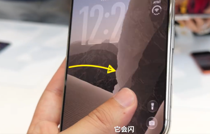 &ldquo;iPhoneDuo烫到握不住，可以煎鸡蛋&rdquo;，苹果客服回应