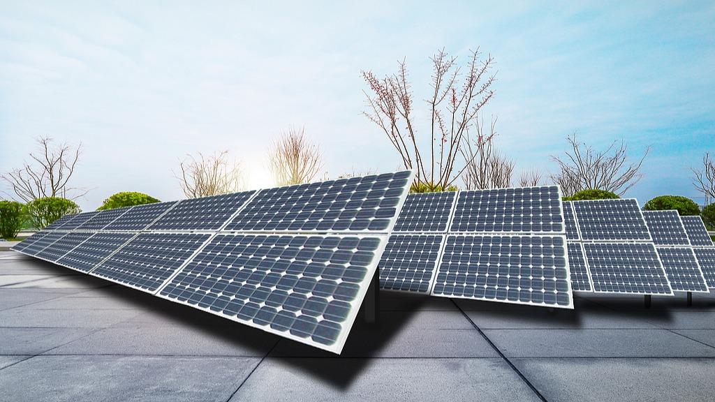 创新算法筛选出54种高性能光伏材料