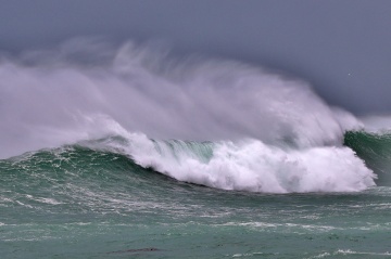 海浪变身&ldquo;移动充电宝&rdquo;