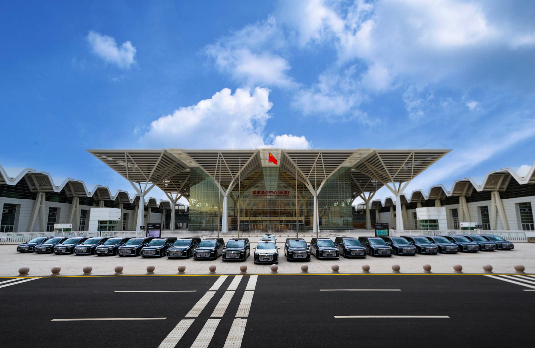 岚图上市在即 东风复牌大涨