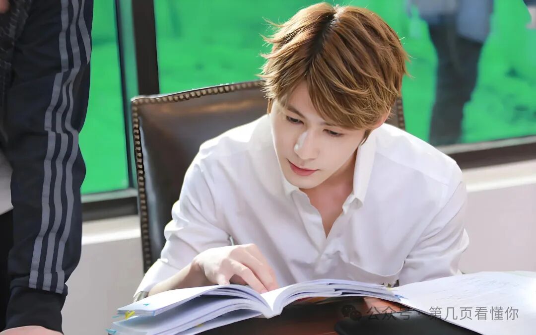 陈学冬病床照曝光！35岁满头白发，2年4次手术，作品几乎全下架