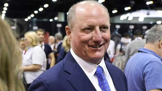 &ldquo;钦定&rdquo;的接班人，年薪1.2亿，什么来头？