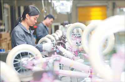 多地做优做强特色产业劳务品牌 把产业优势变为就业机遇