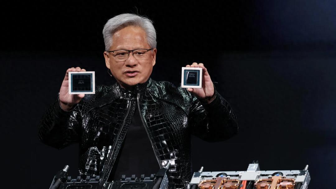 芯片，重磅来袭！黄仁勋，杀入AI PC