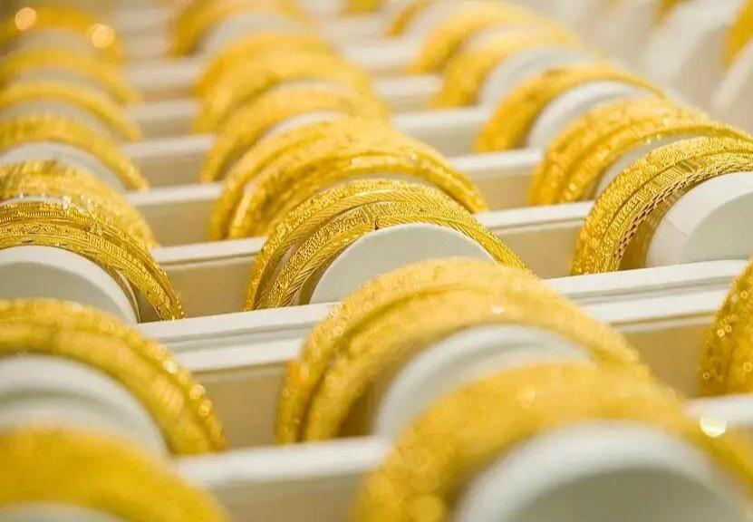 金价跌回3字头、半年回撤30%，牛市终结还是深度调整？